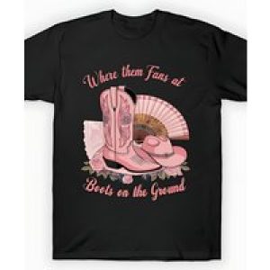 Women’s Black Cowgirl Graphic T-Shirt – “Where Them Fans At Boots On Da Ground” Western Design with Pink Cowboy Boots